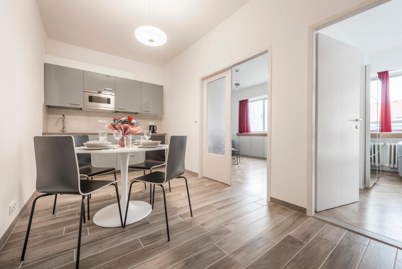 Merkur Apartments براغ المظهر الخارجي الصورة