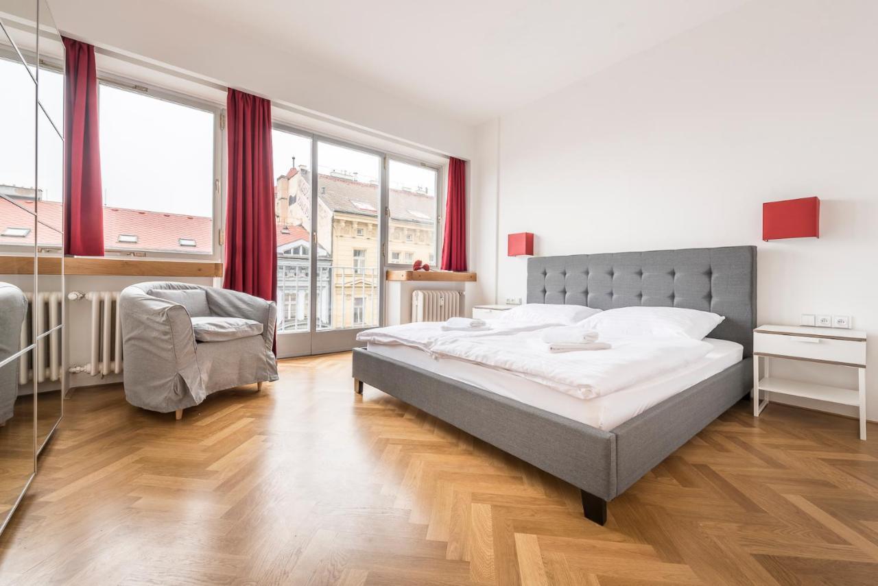 Merkur Apartments براغ المظهر الخارجي الصورة