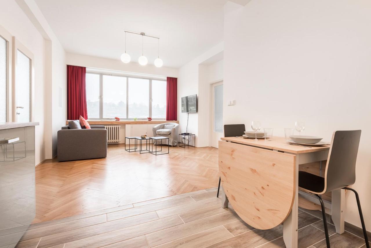 Merkur Apartments براغ المظهر الخارجي الصورة