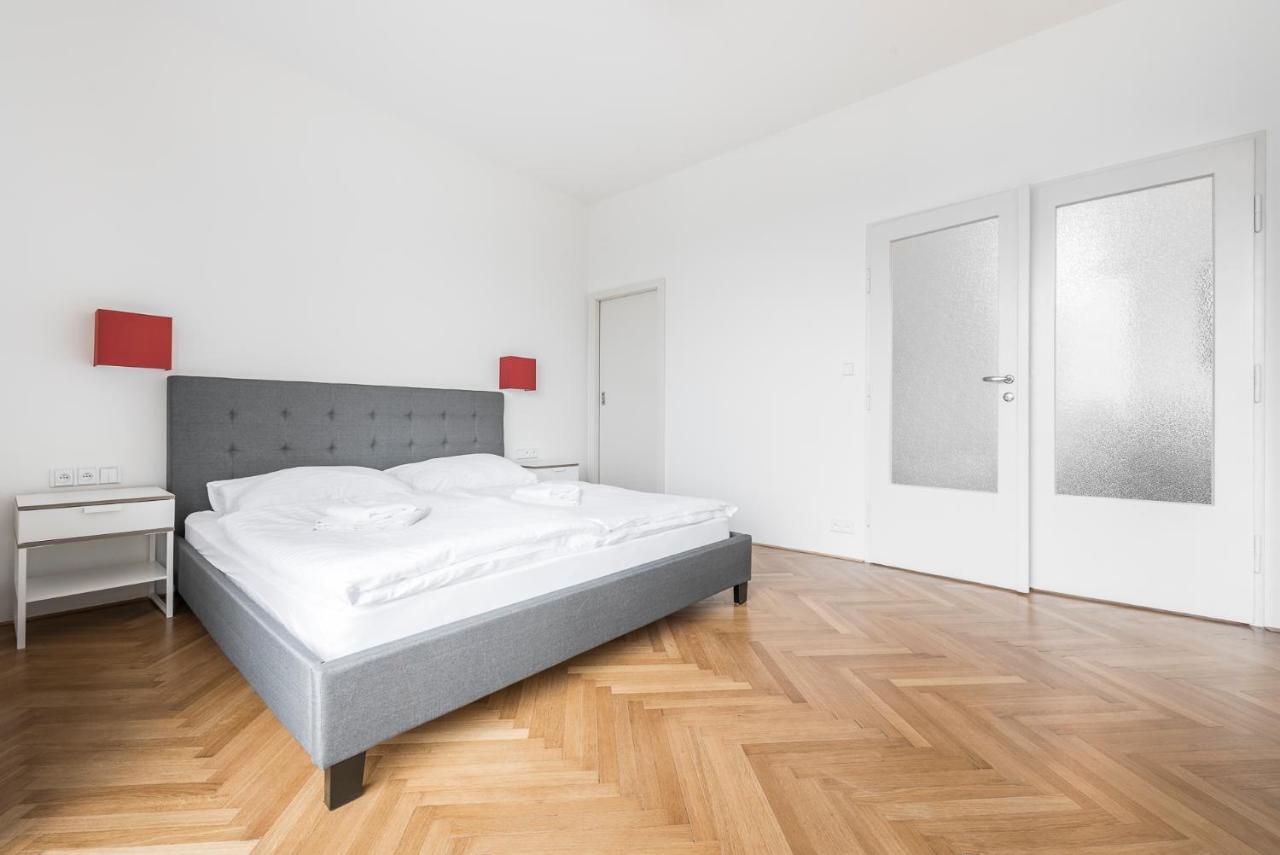 Merkur Apartments براغ المظهر الخارجي الصورة